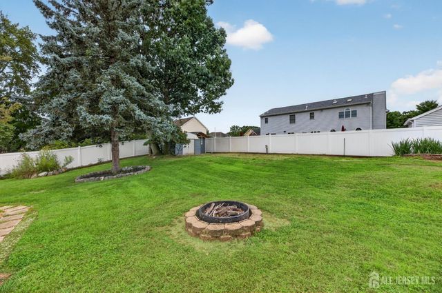 166 Burlington Avenue, Spotswood, NJ 08884