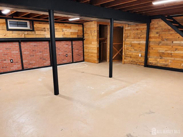 166 Burlington Avenue, Spotswood, NJ 08884