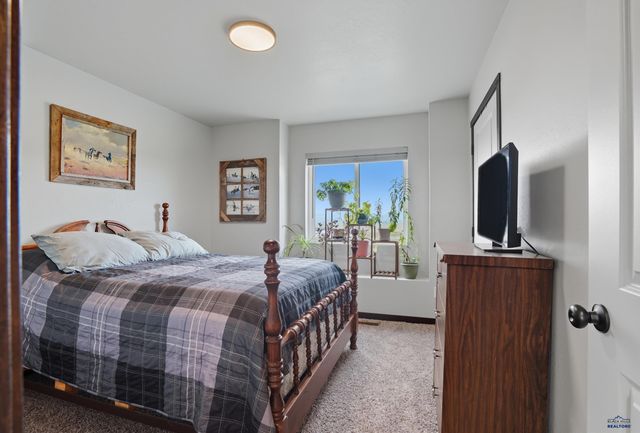 24010 BRIDLE RIDGE CT, Rapid City, SD 57701