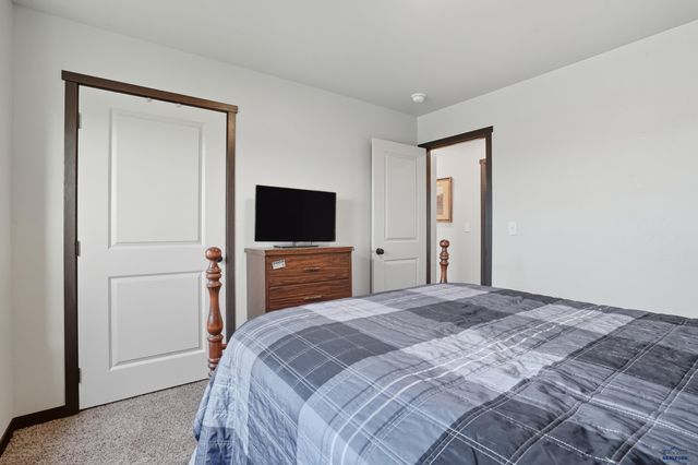 24010 BRIDLE RIDGE CT, Rapid City, SD 57701