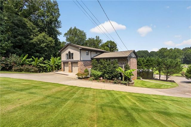 43 Bailey Drive SW, Lilburn, GA 30047