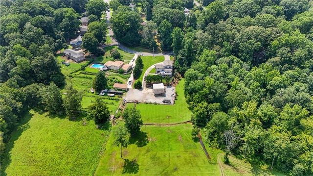 43 Bailey Drive SW, Lilburn, GA 30047