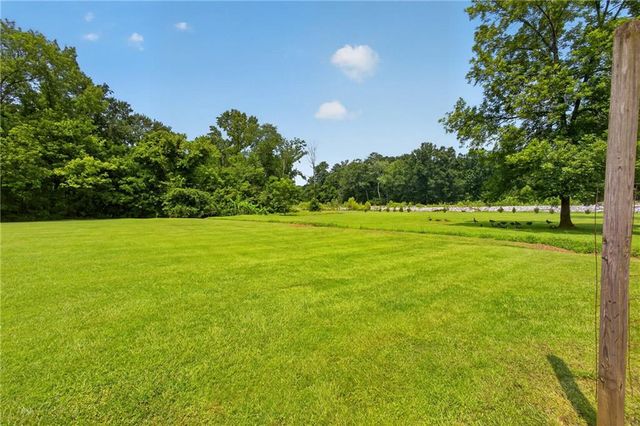 43 Bailey Drive SW, Lilburn, GA 30047