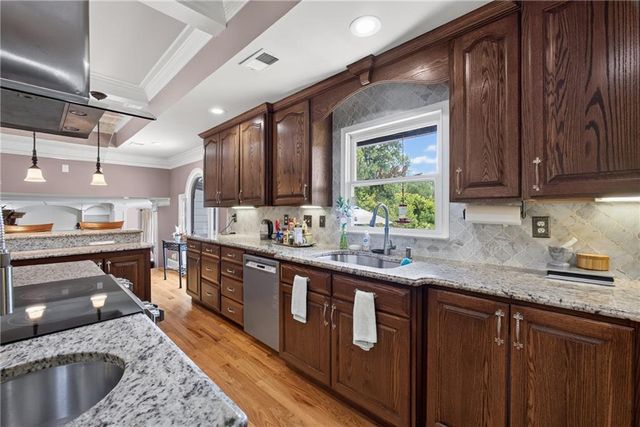 43 Bailey Drive SW, Lilburn, GA 30047