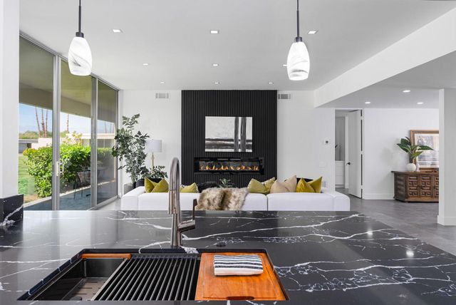 314 Desert Lakes Drive, Palm Springs, CA 92264