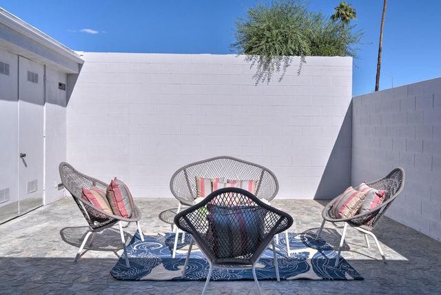 314 Desert Lakes Drive, Palm Springs, CA 92264