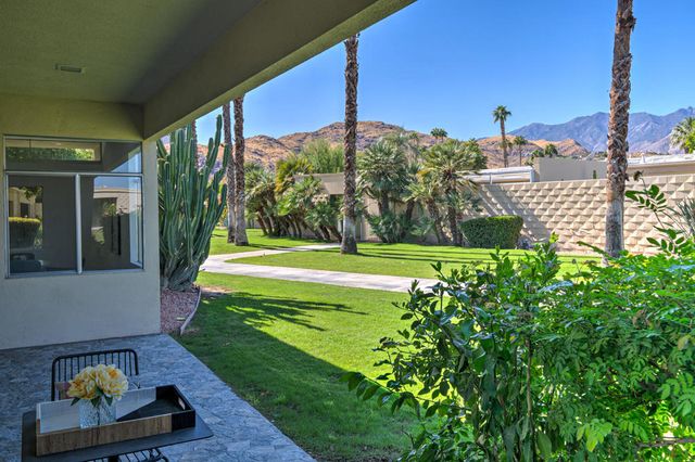 314 Desert Lakes Drive, Palm Springs, CA 92264