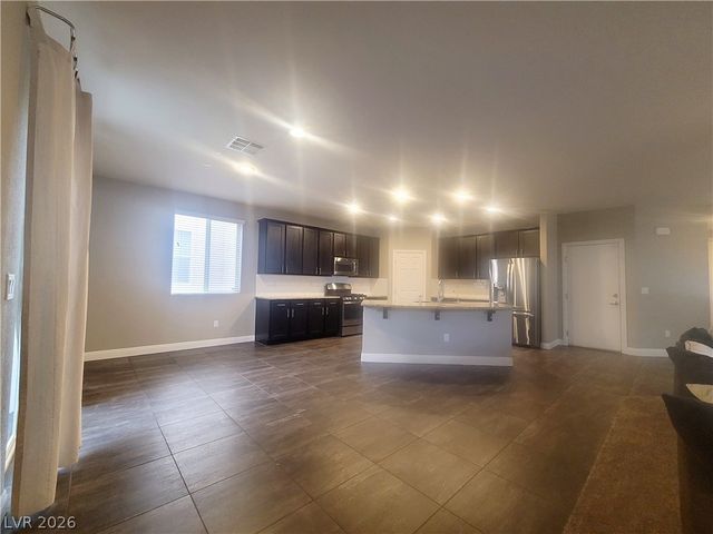 952 Pretty Fire Street, Las Vegas, NV 89178