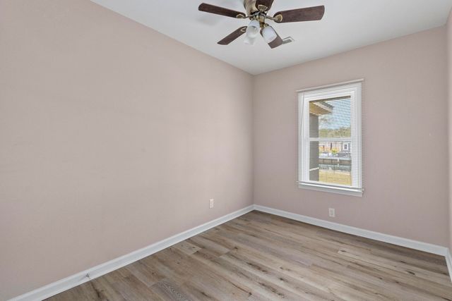 402 Chippendale Lane, Bonneau, SC 29431