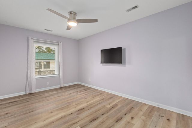 402 Chippendale Lane, Bonneau, SC 29431