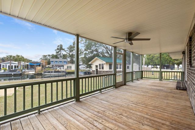 402 Chippendale Lane, Bonneau, SC 29431