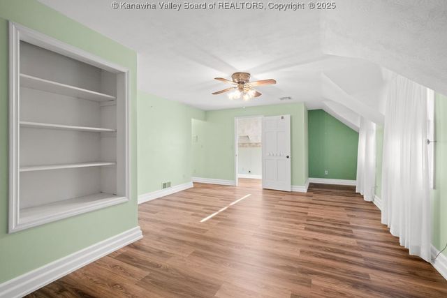 4601 Se Noyes Avenue, Charleston, WV 25304