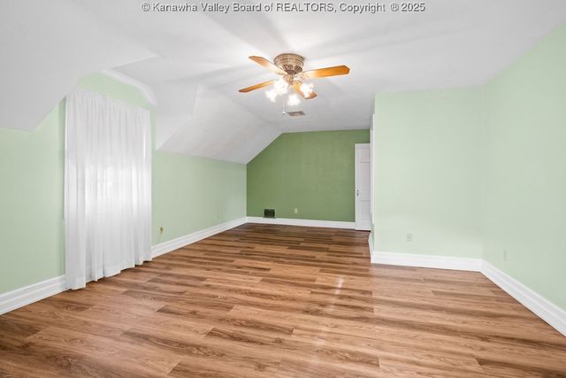 4601 Se Noyes Avenue, Charleston, WV 25304