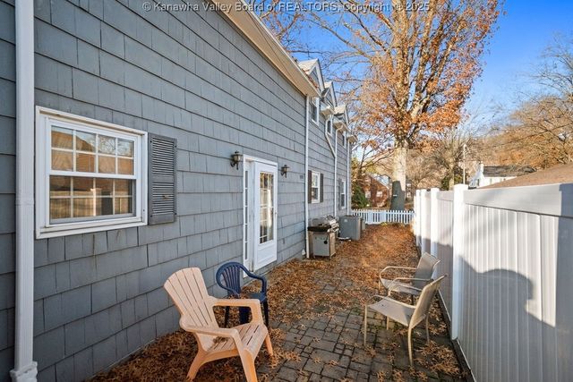 4601 Se Noyes Avenue, Charleston, WV 25304