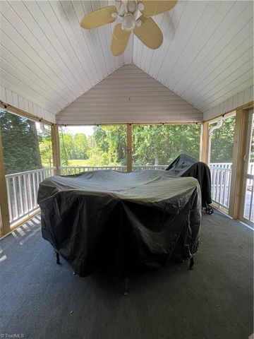 500 Merrybrook Court, Clemmons, NC 27012