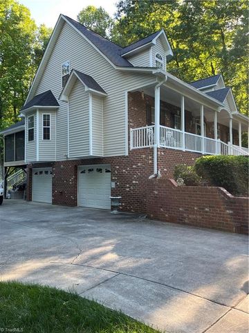 500 Merrybrook Court, Clemmons, NC 27012
