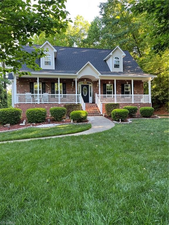 500 Merrybrook Court, Clemmons, NC 27012