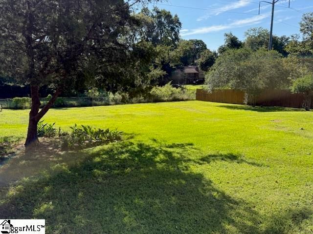 15 Fairlawn Circle, Greenville, SC 29617