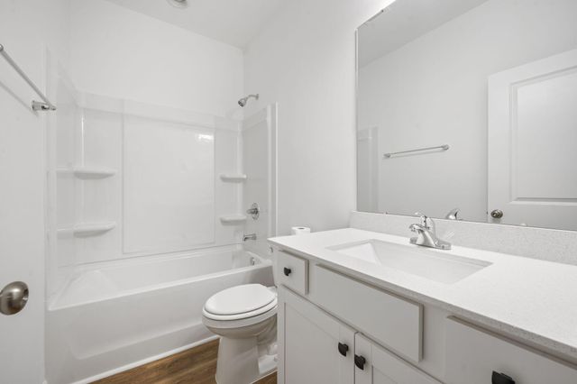 762 Blueway Avenue, Summerville, SC 29486