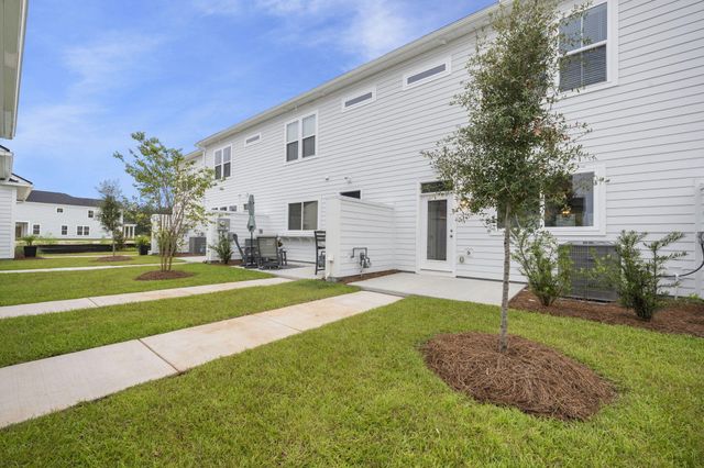 762 Blueway Avenue, Summerville, SC 29486