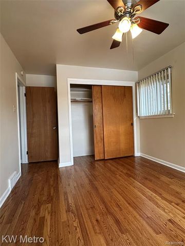 21624 Winshall Street, Saint Clair Shores, MI 48081