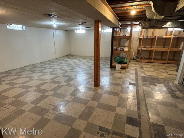 21624 Winshall Street, Saint Clair Shores, MI 48081