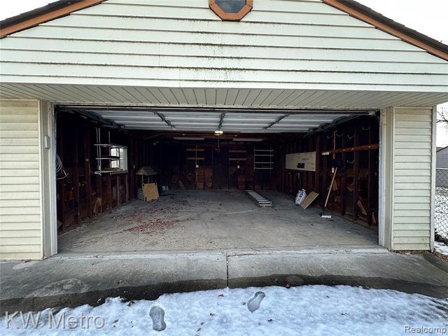 21624 Winshall Street, Saint Clair Shores, MI 48081