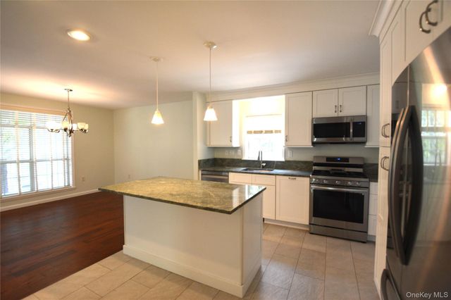 1661 Old Country Road 516, Riverhead, NY 11901