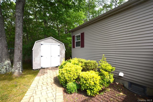 1661 Old Country Road 516, Riverhead, NY 11901
