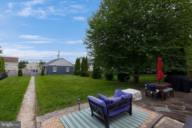 2018 MARIETTA AVE, Lancaster, PA 17603