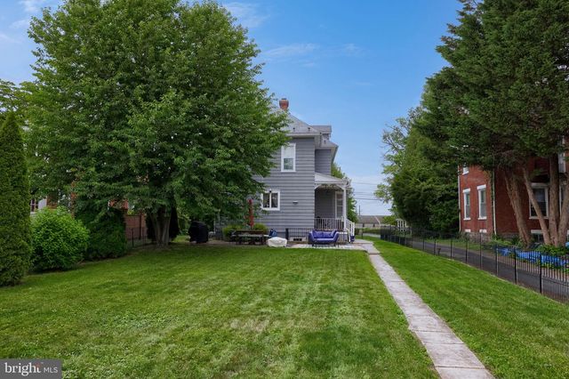 2018 MARIETTA AVE, Lancaster, PA 17603