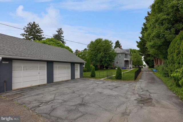 2018 MARIETTA AVE, Lancaster, PA 17603