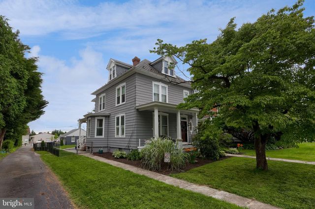 2018 MARIETTA AVE, Lancaster, PA 17603