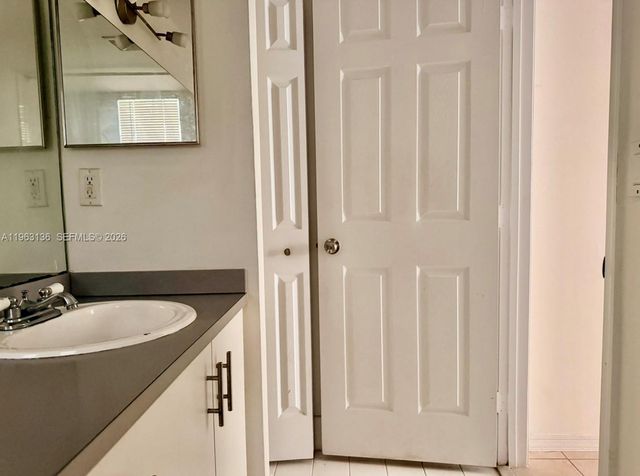 777 SW 111th Way 301, Pembroke Pines, FL 33025