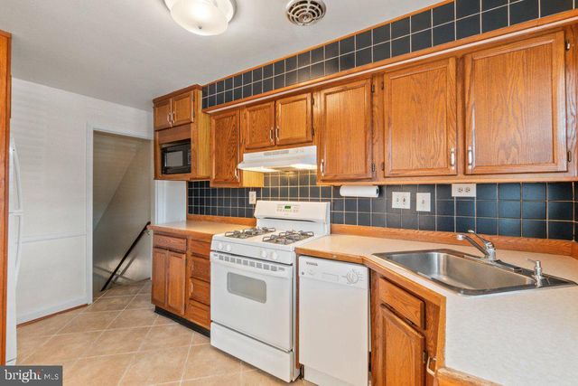 1529 COTTAGE LN, Towson, MD 21286