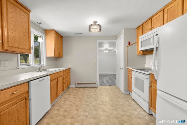 27 Allen Street, Enfield, CT 06082