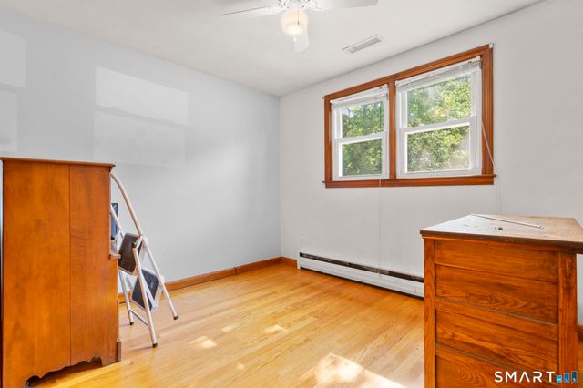 27 Allen Street, Enfield, CT 06082