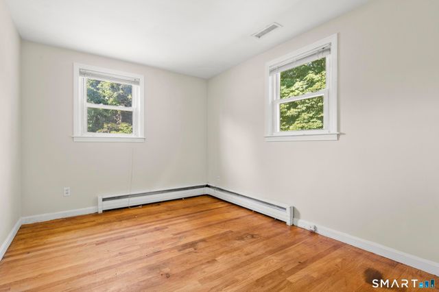 27 Allen Street, Enfield, CT 06082
