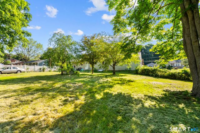27 Allen Street, Enfield, CT 06082