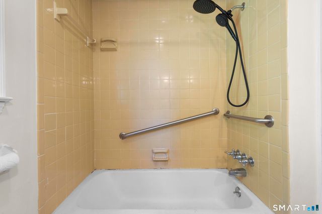 27 Allen Street, Enfield, CT 06082