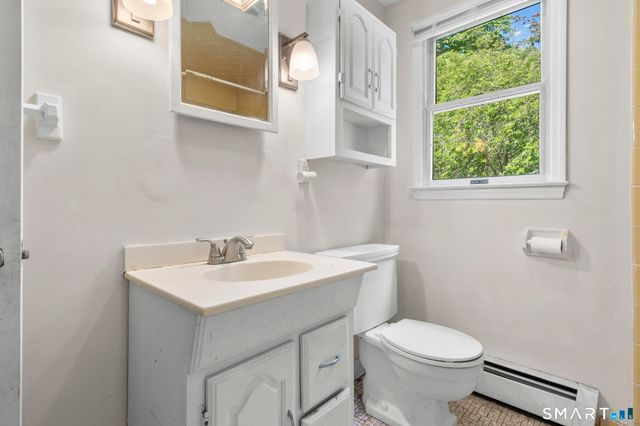 27 Allen Street, Enfield, CT 06082