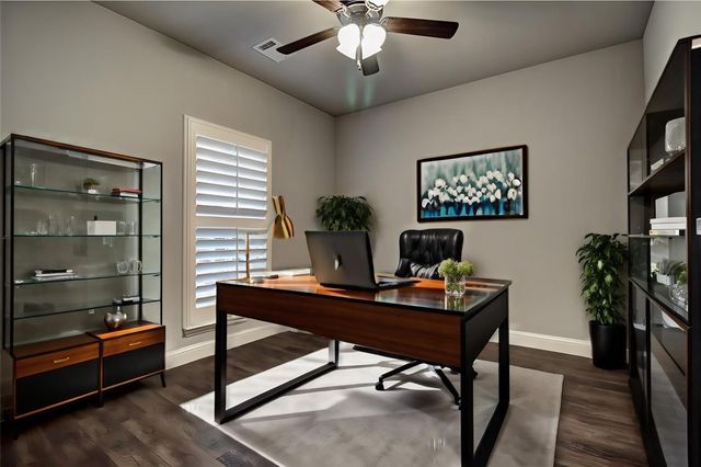305 Wyatt Street, Waxahachie, TX 75165