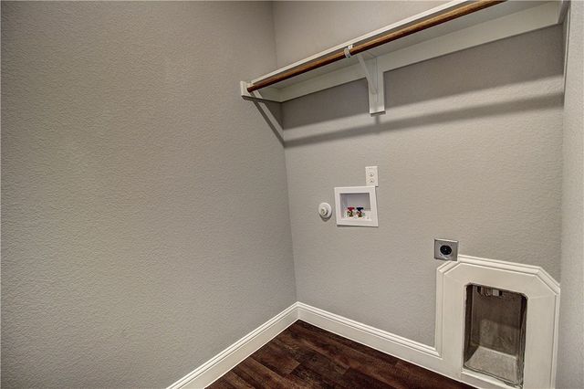 305 Wyatt Street, Waxahachie, TX 75165