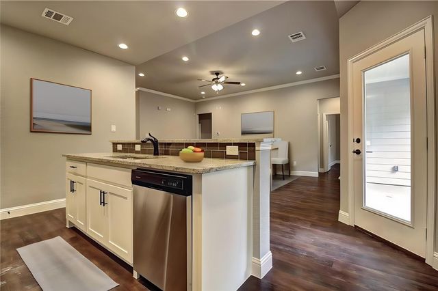 305 Wyatt Street, Waxahachie, TX 75165