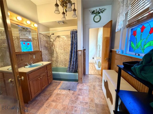 915 W Porphyry Street, Butte, MT 59701
