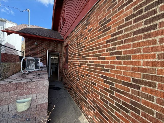 915 W Porphyry Street, Butte, MT 59701