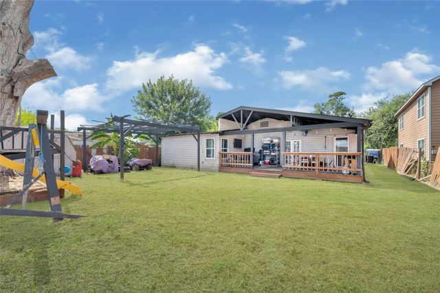 6845 Larkstone Street, Houston, TX 77028