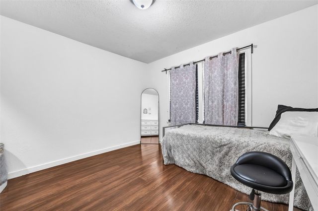 6845 Larkstone Street, Houston, TX 77028