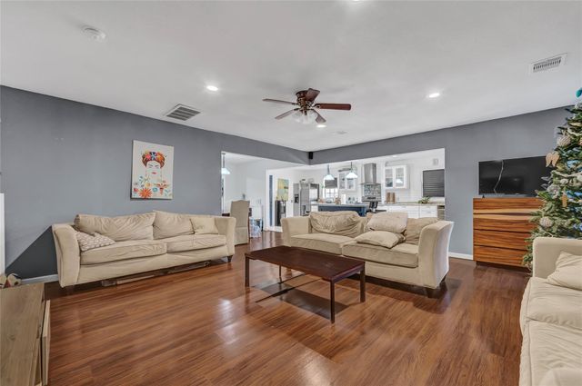 6845 Larkstone Street, Houston, TX 77028