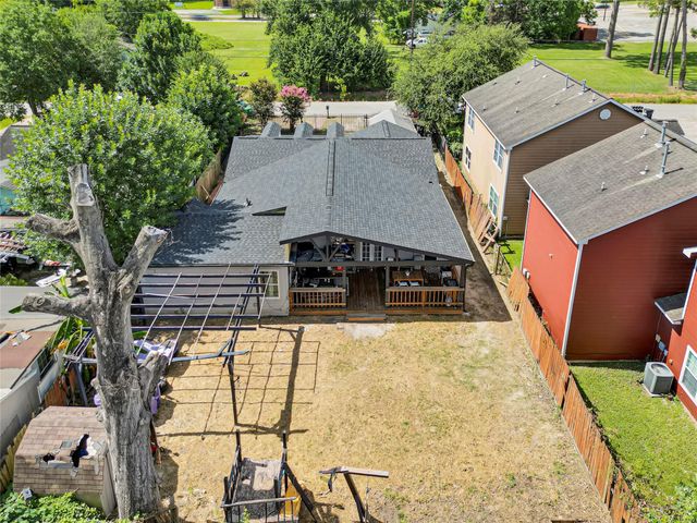 6845 Larkstone Street, Houston, TX 77028